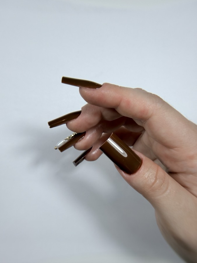 Redresser un ongle crochu à l'aide du popit